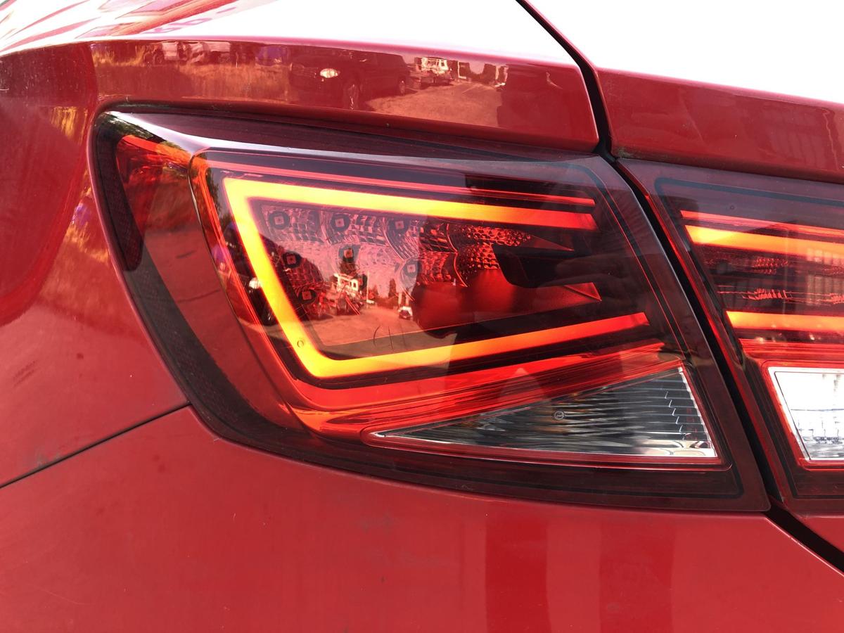 Seat Leon 5F R&uuml;ckleuchte au&szlig;en links R&uuml;cklicht R&uuml;ckleuchte LED Au&szlig;enecke