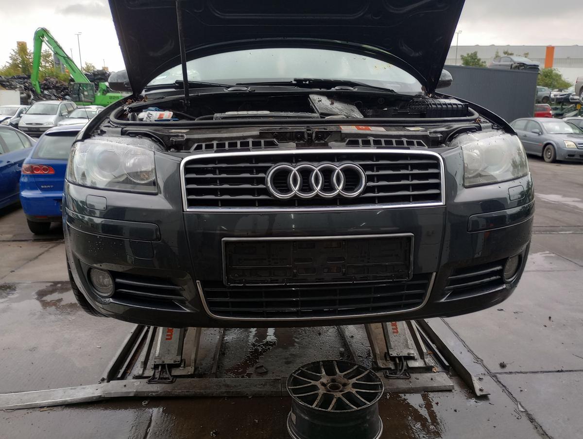 Audi A3 8P original Stossfänger Stoßstange vorn NSW SWRA Z9W Ebonyschwarz Bj2005