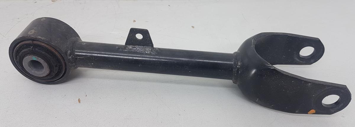 Tesla Model Y Querlenkersatz hinten rechts Satz Querlenker Bj2022 1044451-00-F