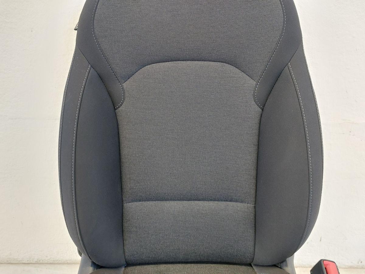 Hyundai i30 PD Mild Hybrid Sitz vorn rechts Stoff Heizung Autositz Beifahrersitz