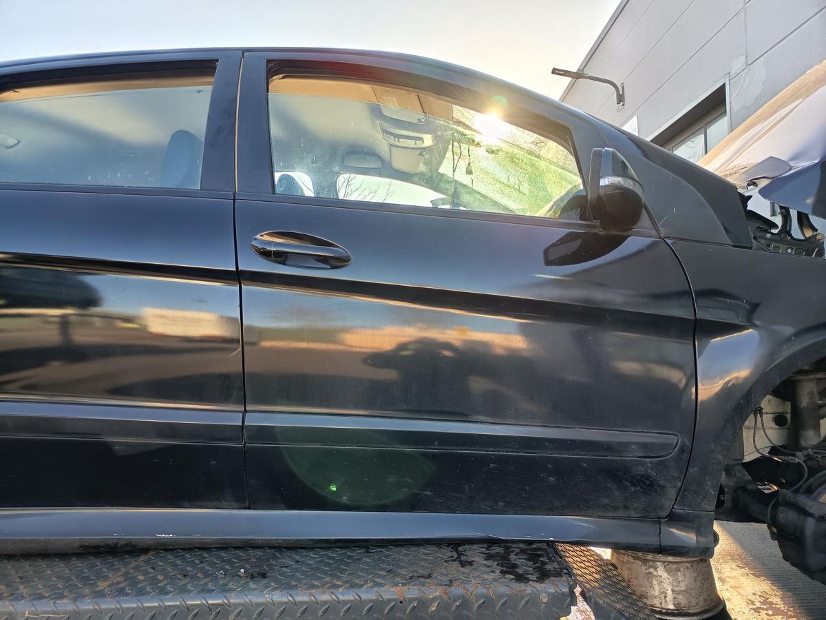 Mercedes W245 Mopf orig T&uuml;r vorn rechts Beifahrer schwarz &uuml;berlackiert Bj 2011