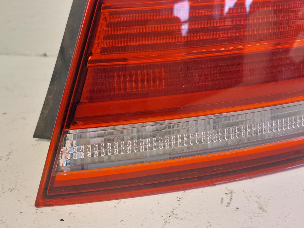 VW Passat 3G B8 Limo Rückleuchte rechts Rücklicht Außenteil mit LED Heckleuchte VW Passat 3G B8 Limo Rückleuchte rechts Rücklicht Außenteil mit LED Heckleuchte