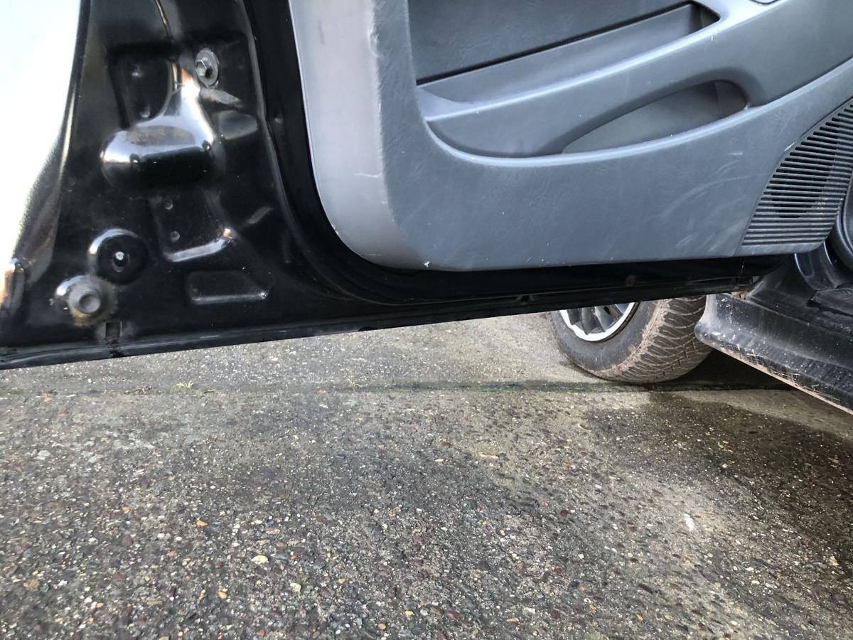 Daihatsu YRV M2 T&uuml;r vorne links Fahrert&uuml;r Rohbau N05 schwarz Autot&uuml;r