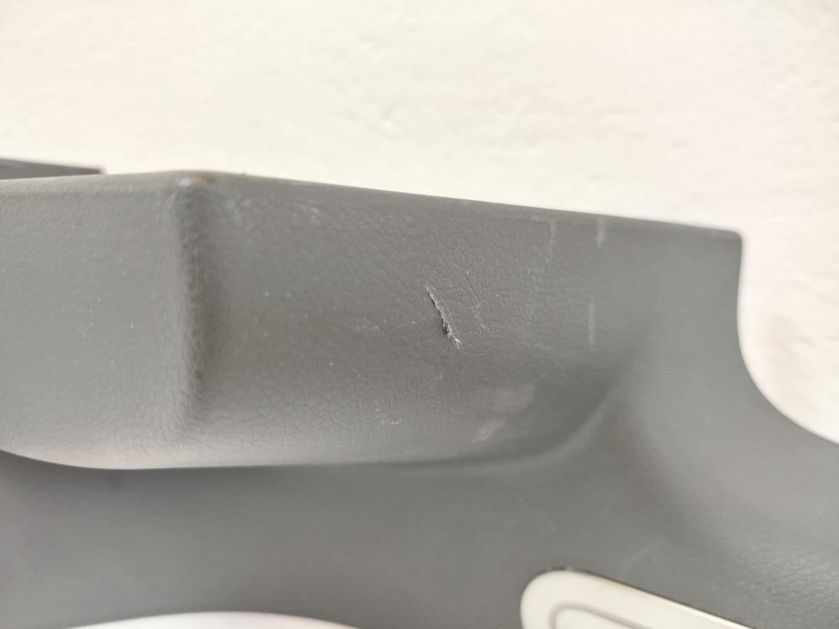 Smart #1 HX11 Pulse Verkleidung Einstieg hinten rechts mit beleuchteter Leiste Smart #1 HX11 Pulse Verkleidung Einstieg hinten rechts mit beleuchteter Leiste