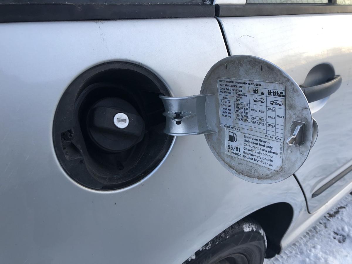 Skoda Fabia 6Y Combi Tankklappe Tankdeckel LF7T Abdeckung Tank