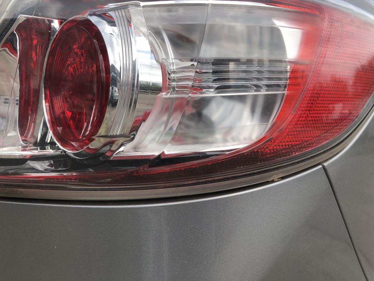 Mazda 3 Typ BL Rückleuchte außen rechts Rücklicht Heckleuchte nicht LED OEM