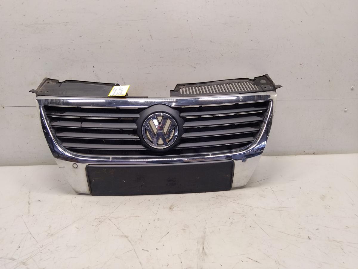 VW Passat 3C B6 original Kühlergrill chrom mit 2 PDC-Sensoren beschädigt Bj.2008