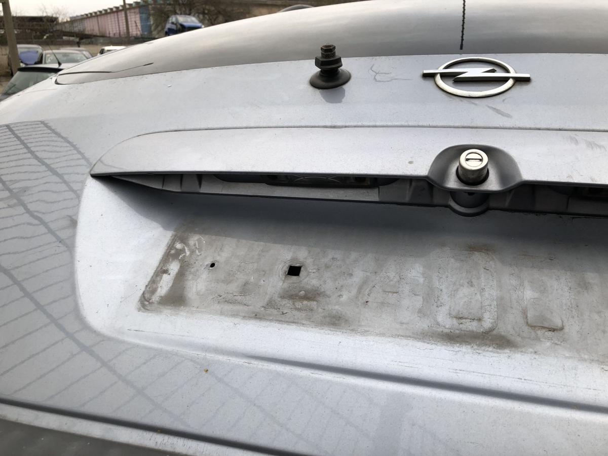 Opel Zafira A Heckklappe mit Scheibe Delle Kofferraumklappe Rohbau Lichtsilber