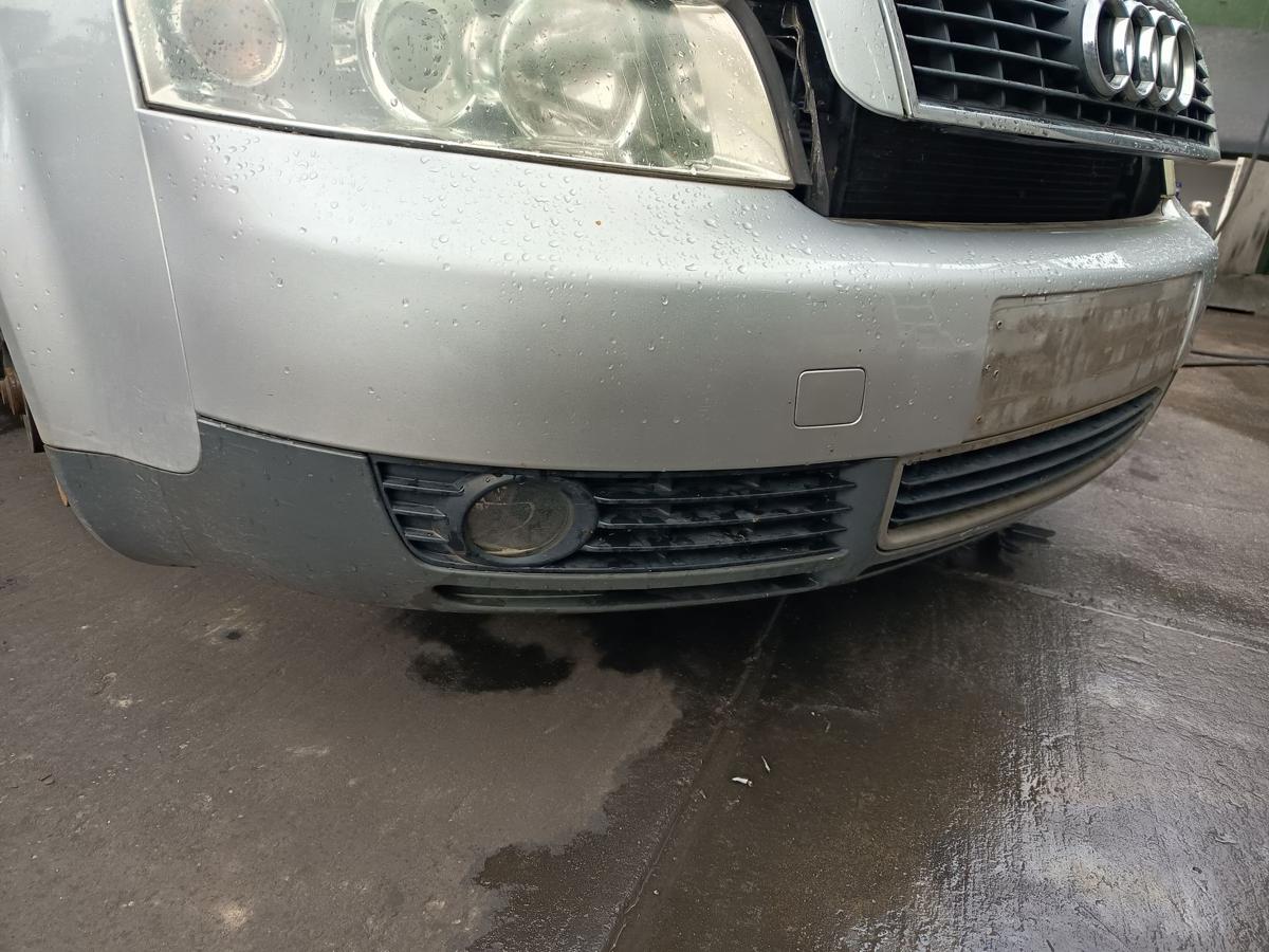 Audi A4 B6 original Sto&szlig;stange vorne LY7W Lichtsilber Metallic Baujahr 2002