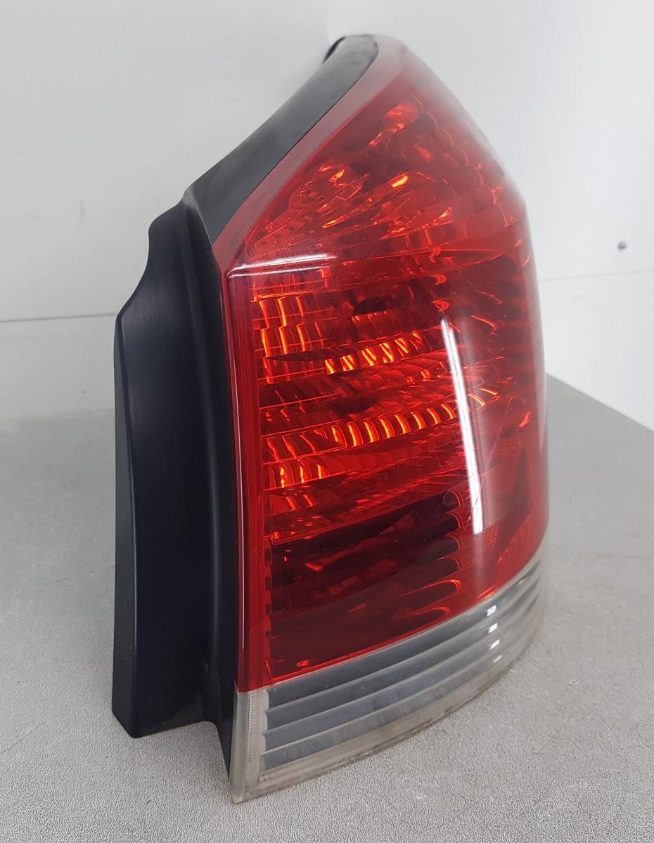 Opel Signum Rückleuchte Rücklicht rechts 13159862 in rot weiss Bj2006