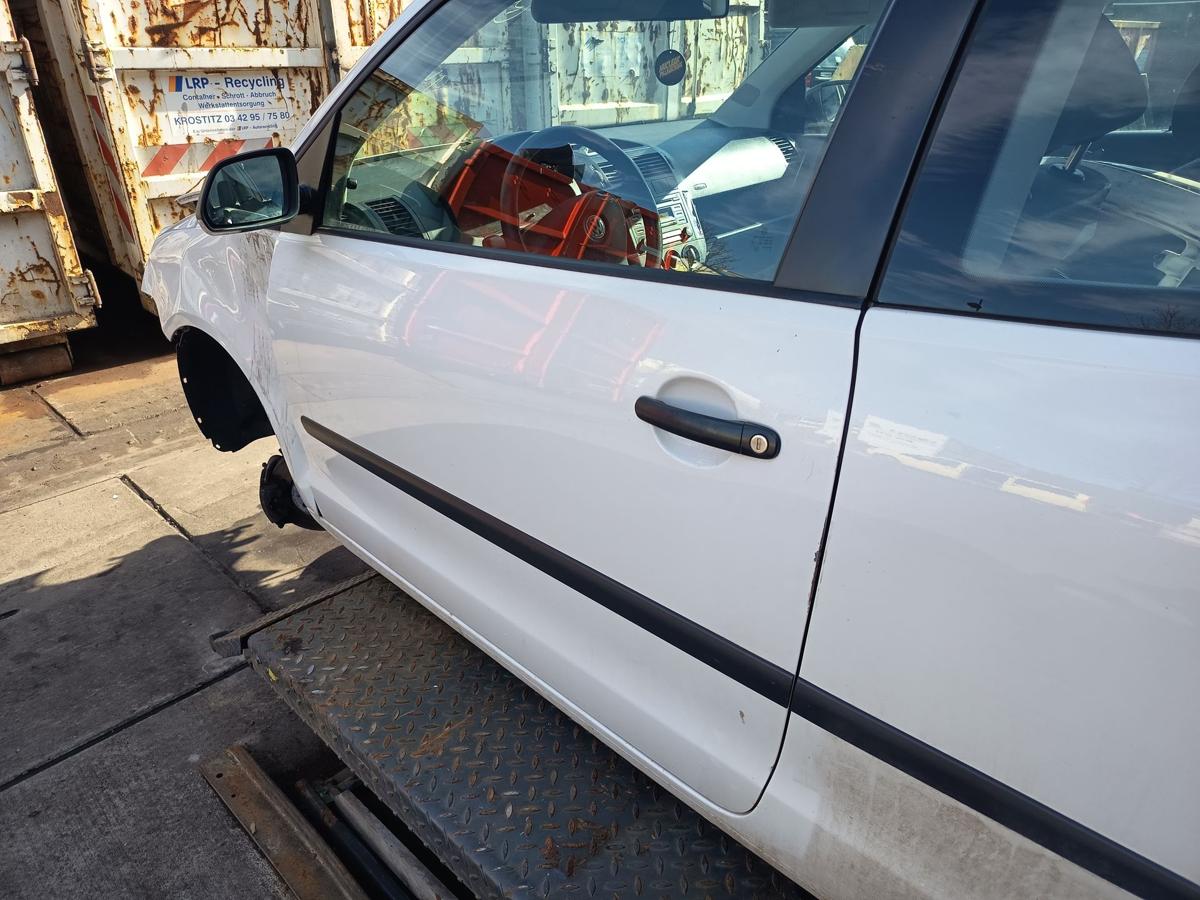 VW Polo 9N3 original T&uuml;r links Fahrer 3t&uuml;rer B9A Candywei&szlig; Bj 2009