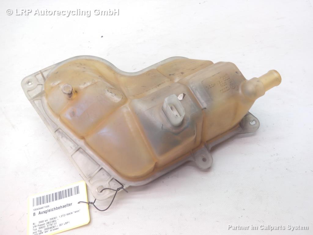 VW Passat 3B Baujahr 2000 Ausgleichsbehälter Kühlmittel 8D0121403L