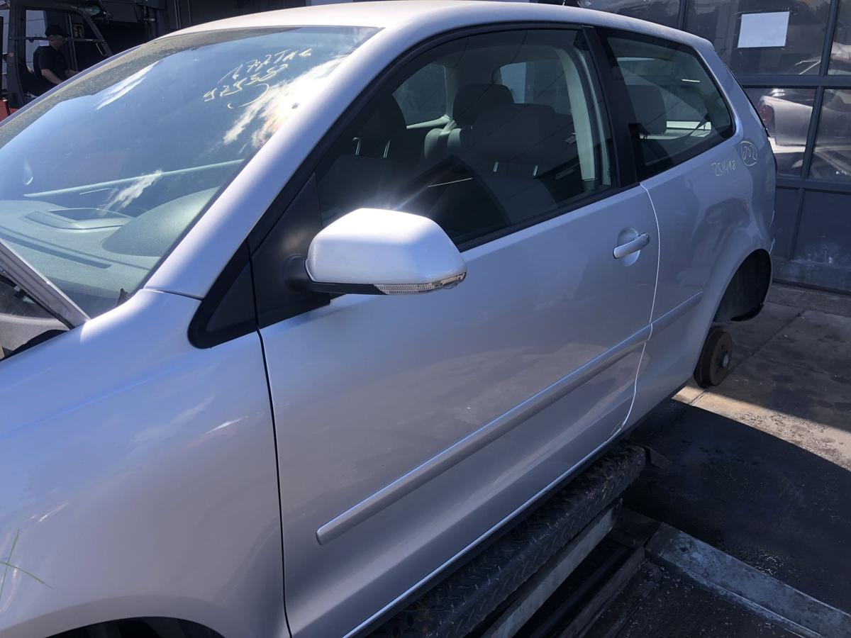 VW Polo 9N3 original Tür links Fahrer (Roh) A7W Reflexsilber Bj 2005