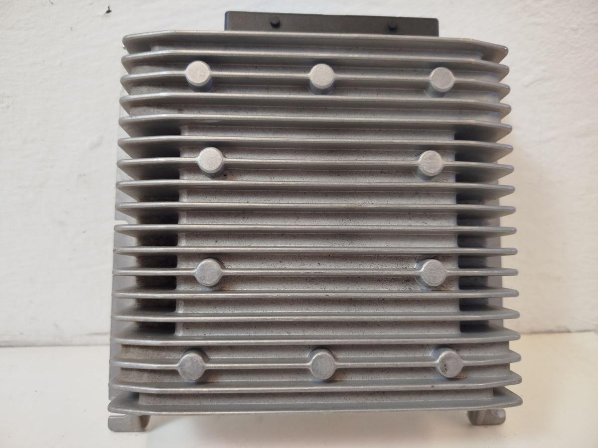 VW Passat 3C B7 Variant Verst&auml;rker Audio Soundsystem Steuerger&auml;t OEM Blaupunkt