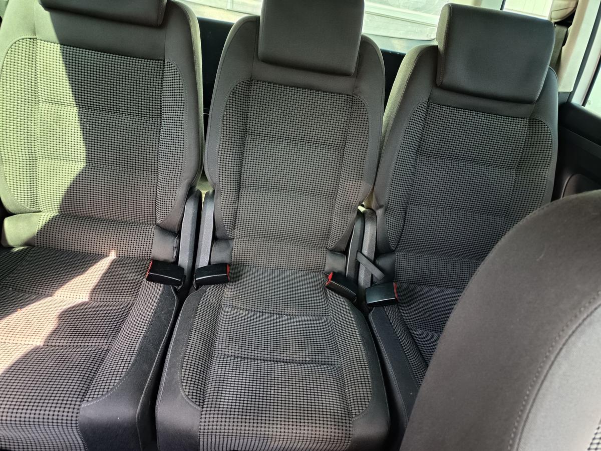 VW Touran 1T original Sitz hinten mitte 2 Reihe Stoff Baujahr 2004