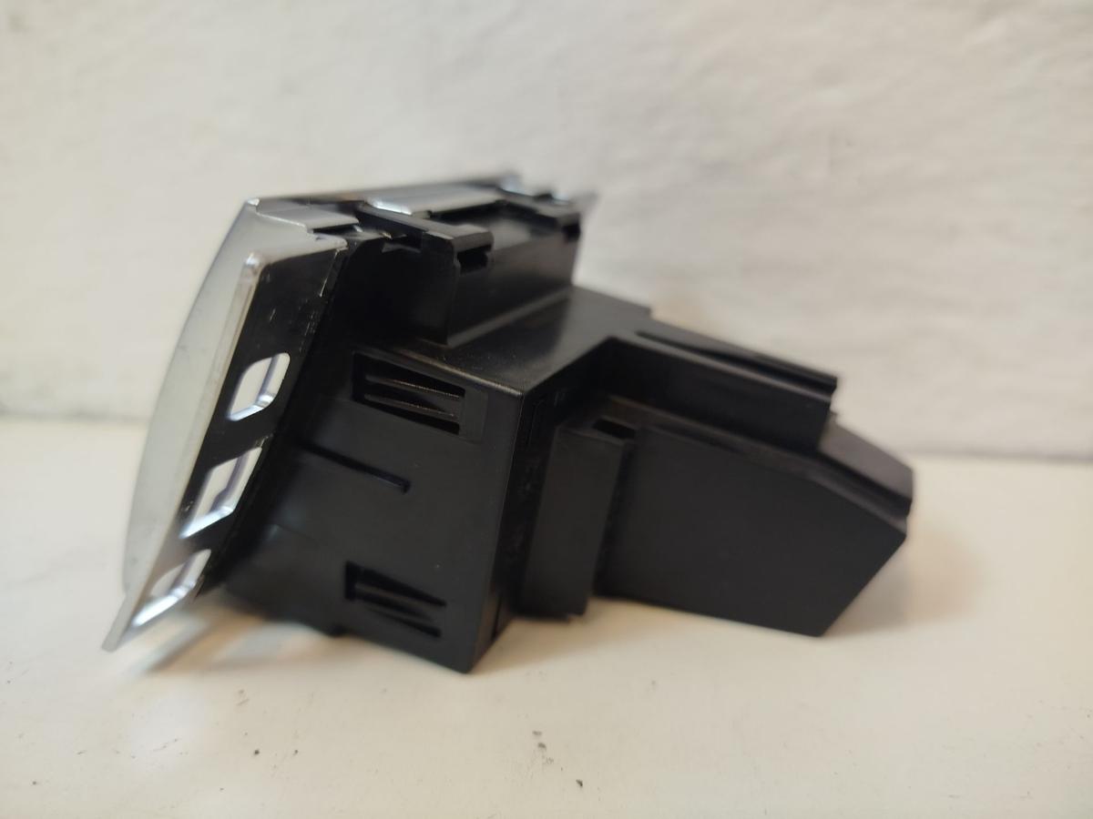 VW Passat 3C B7 Variant Analoguhr Uhr Armaturenbrett mitte OEM