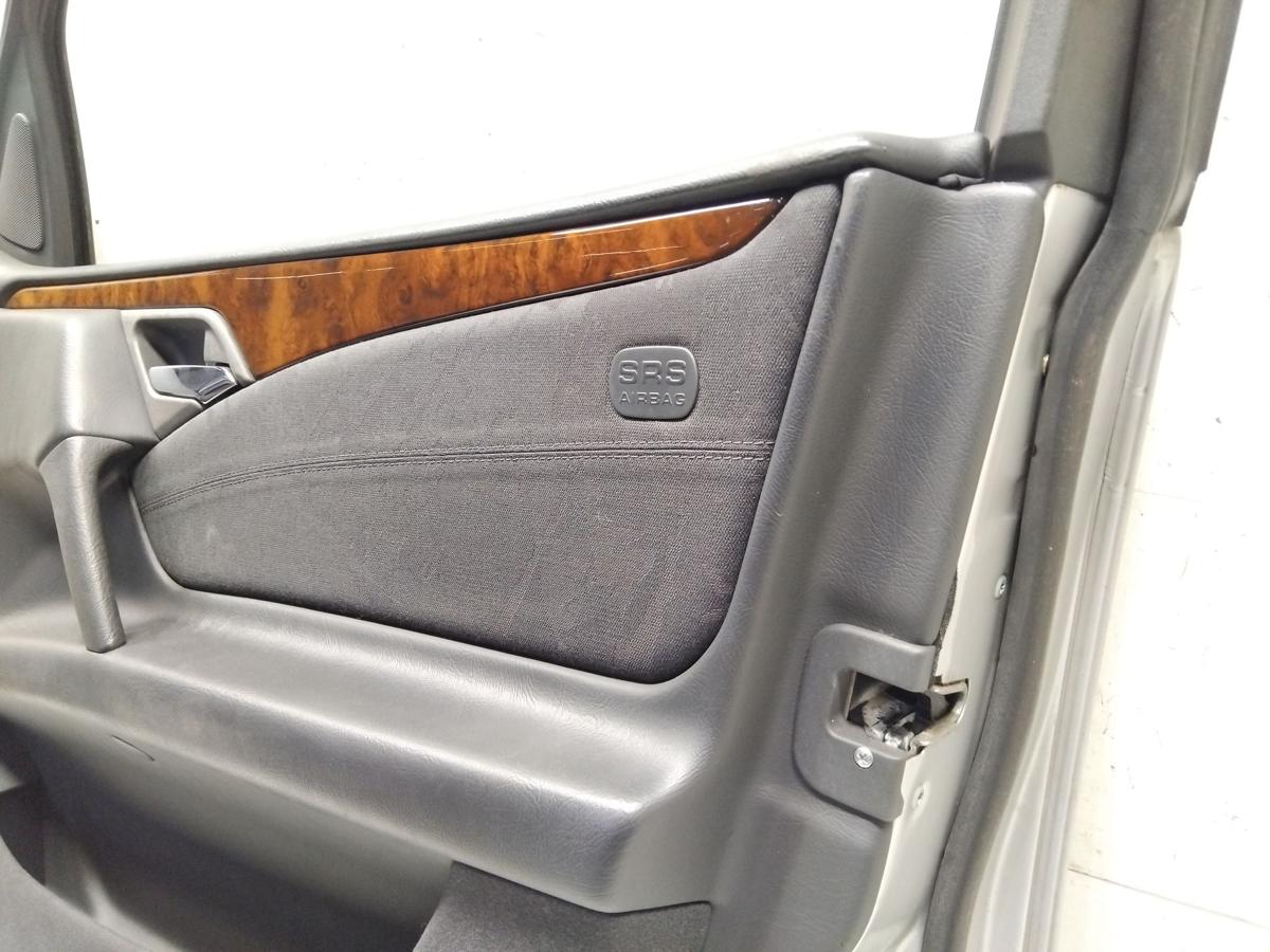 Mercedes E-Klasse 210 T&uuml;r vorn rechts Beifahrert&uuml;r brillantsilber 744 Bj.1998