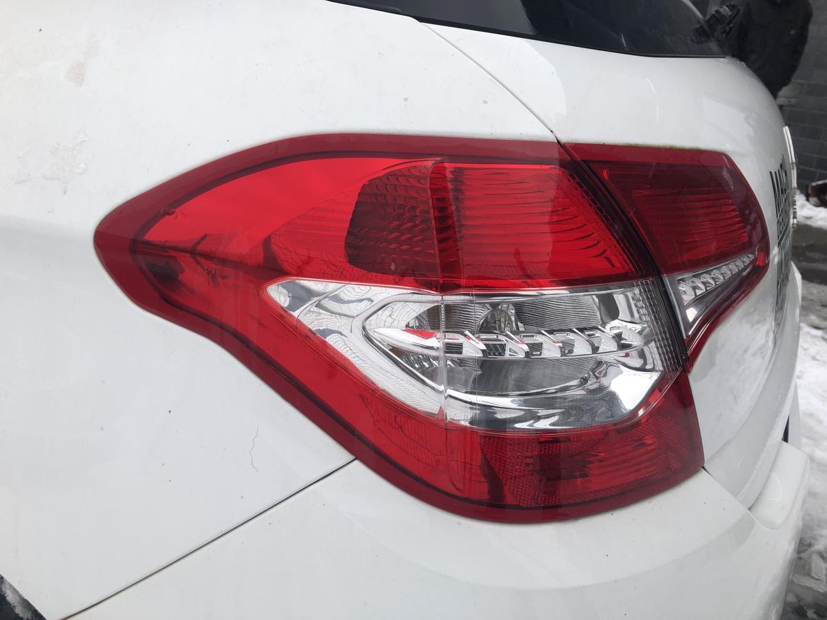 Citroen C4 II Typ N R&uuml;ckleuchte links au&szlig;en Ecke R&uuml;cklicht Heckleuchte Au&szlig;enteil