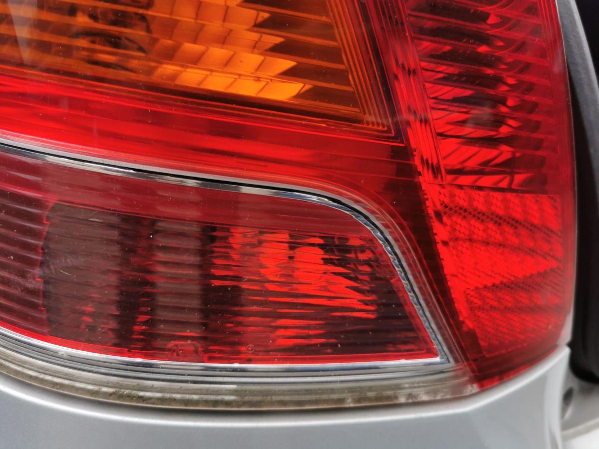 Toyota Yaris XP9 Rückleuchte Rücklicht Schlusslicht Lampe hinten links 5trg