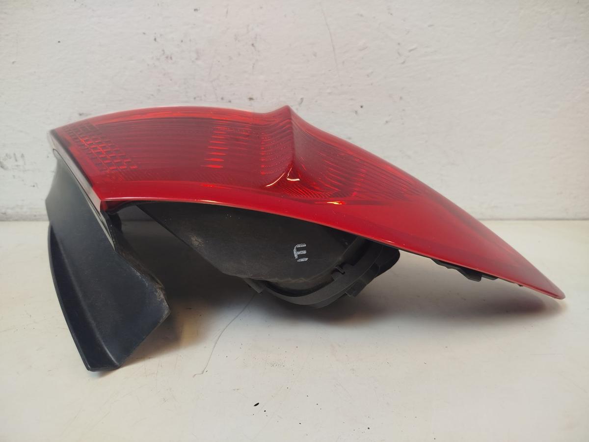 Citroen C4 II Typ N R&uuml;ckleuchte links au&szlig;en Ecke R&uuml;cklicht Heckleuchte Au&szlig;enteil