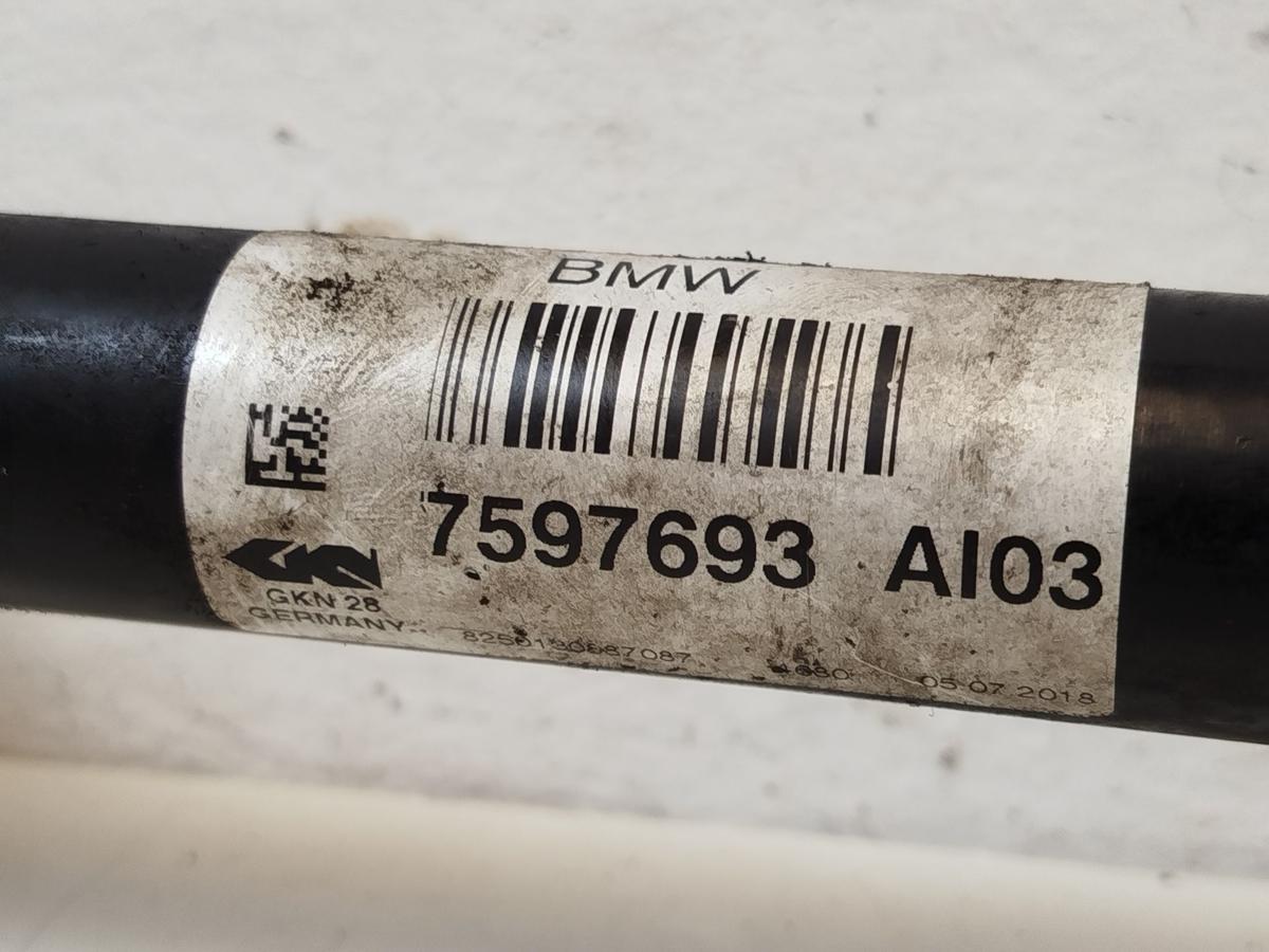 BMW 1er F21 M140i LCI Antriebswelle vorn links Gelenkwelle X-Drive OEM