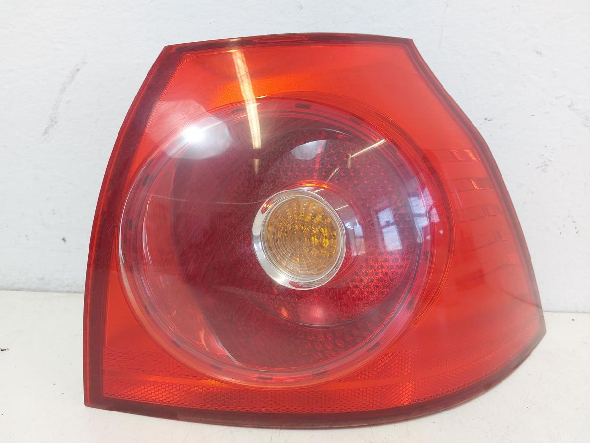 VW Golf V 5 R&uuml;ckleuchte Schlussleuchte R&uuml;cklicht hinten aussen rechts 3/5 T&uuml;rer