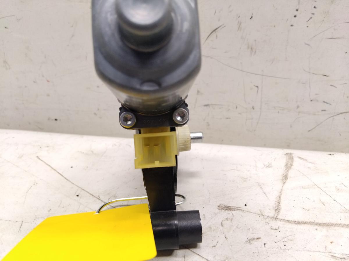 VW Golf Sportsvan original Fensterhebermotor vorn links Bj.2017