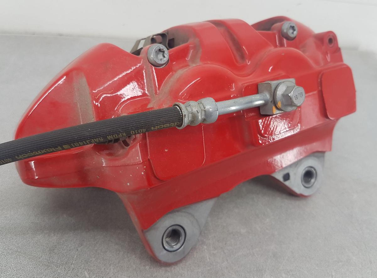 Tesla Model Y Bremssattel vorn rechts Bj2022 Dualmotor Performance 2288642-00-A