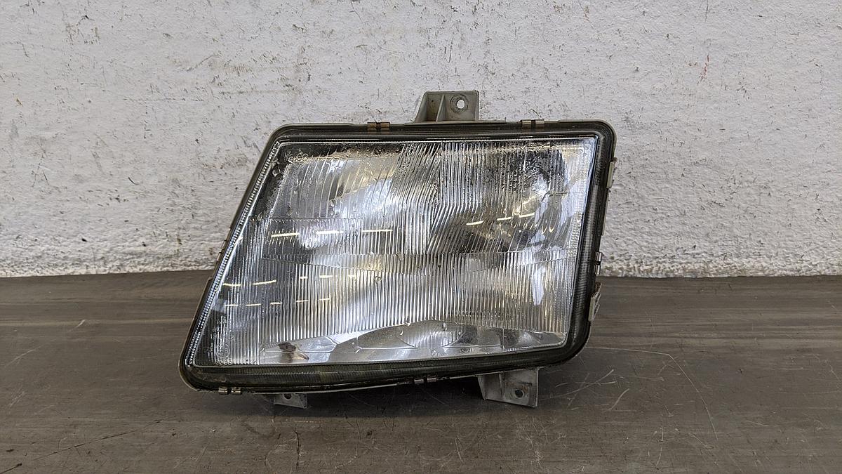 Mercedes Benz Vito W 638 Scheinwerfer Lampe vorn links H4 H1 Valeo