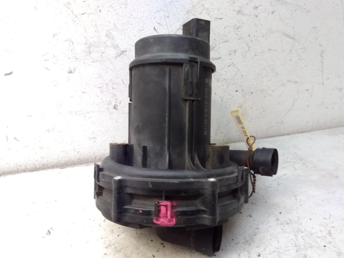 Audi A4 B5 8D original Sekund&auml;rluftpumpe 078906601D 72185112 2.8 142kw BJ1998