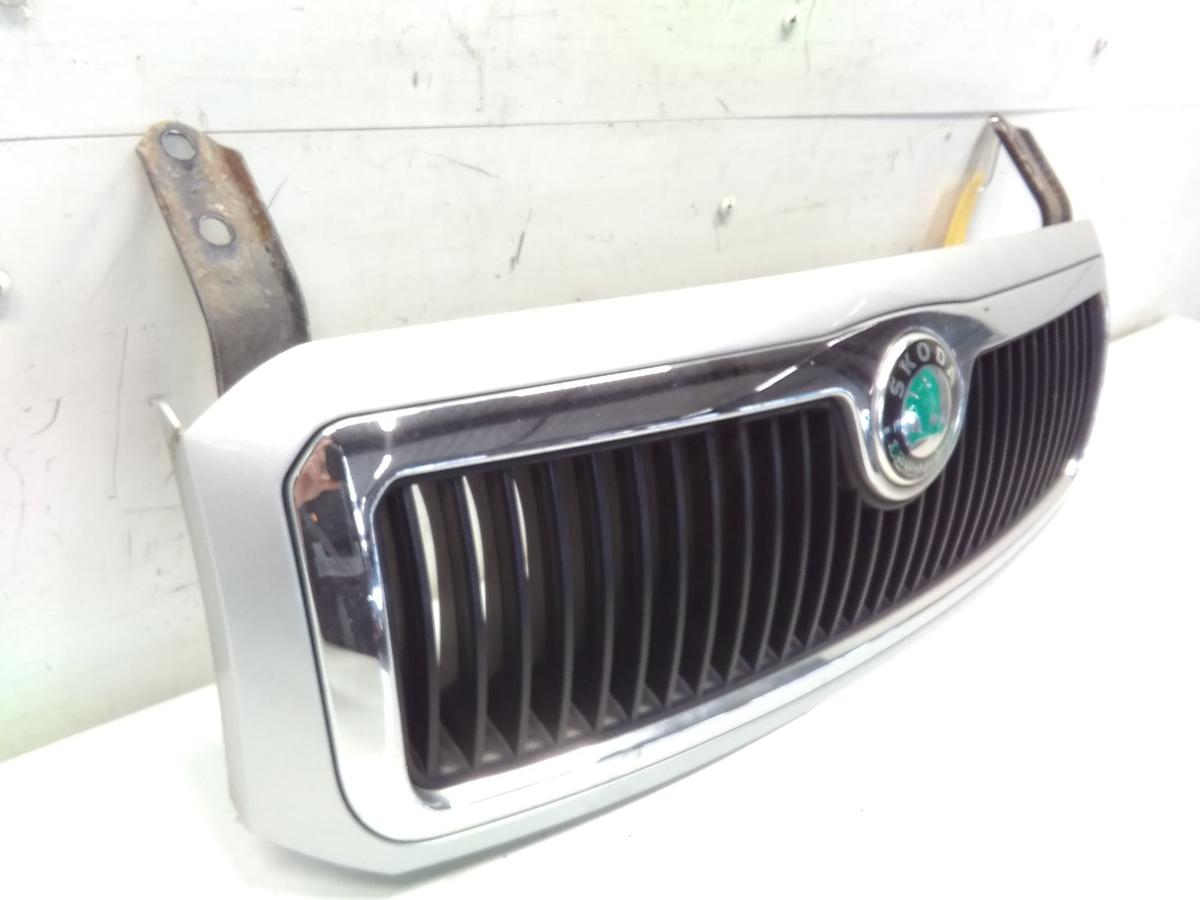 Skoda Fabia 1 6Y original K&uuml;hlergrill diamantsilber mit Emblem Bj.2001
