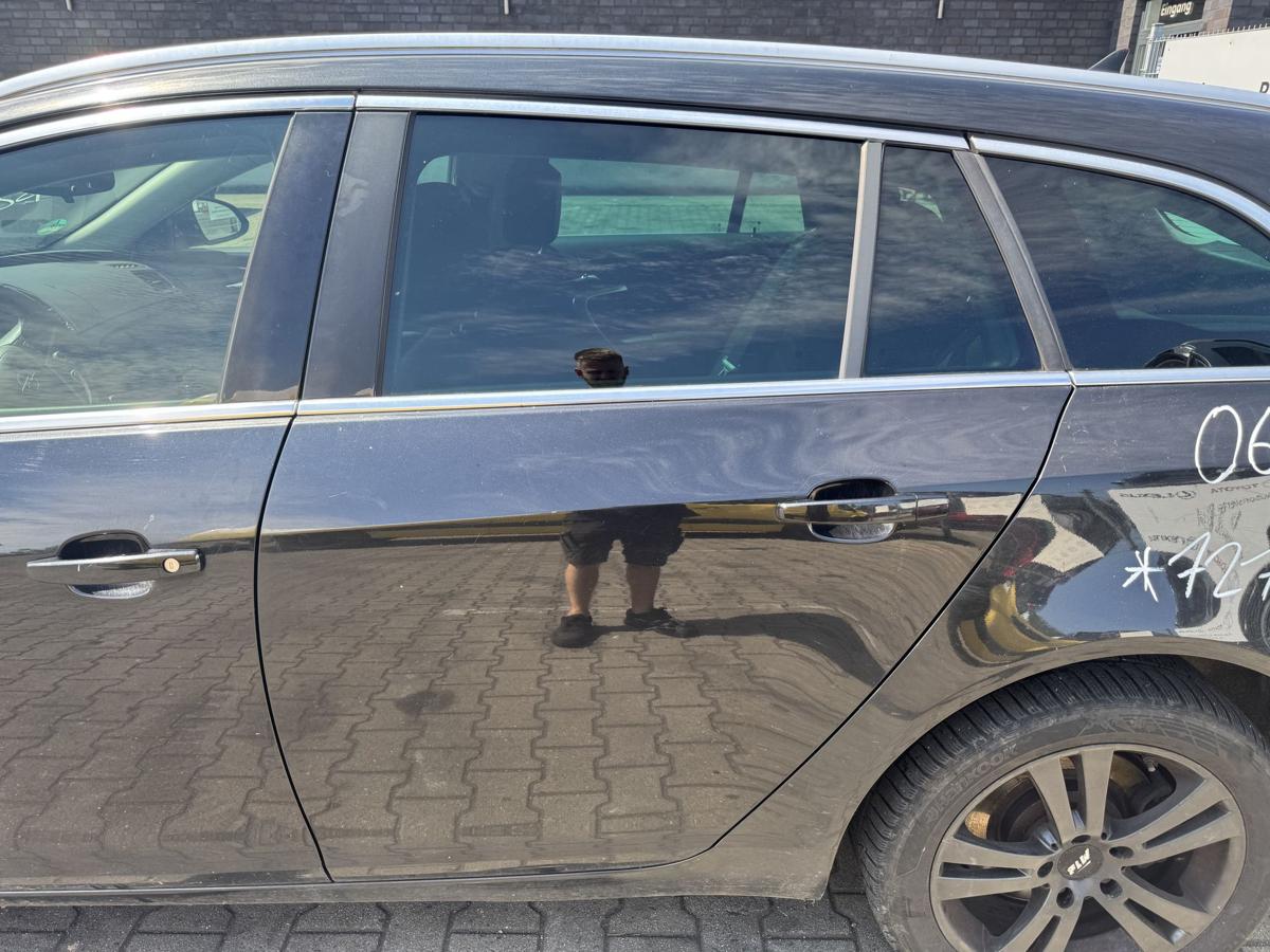 Opel Insignia A original T&uuml;r hinten links GAR Graphitschwarz Kombi Rohbau Bj.2011