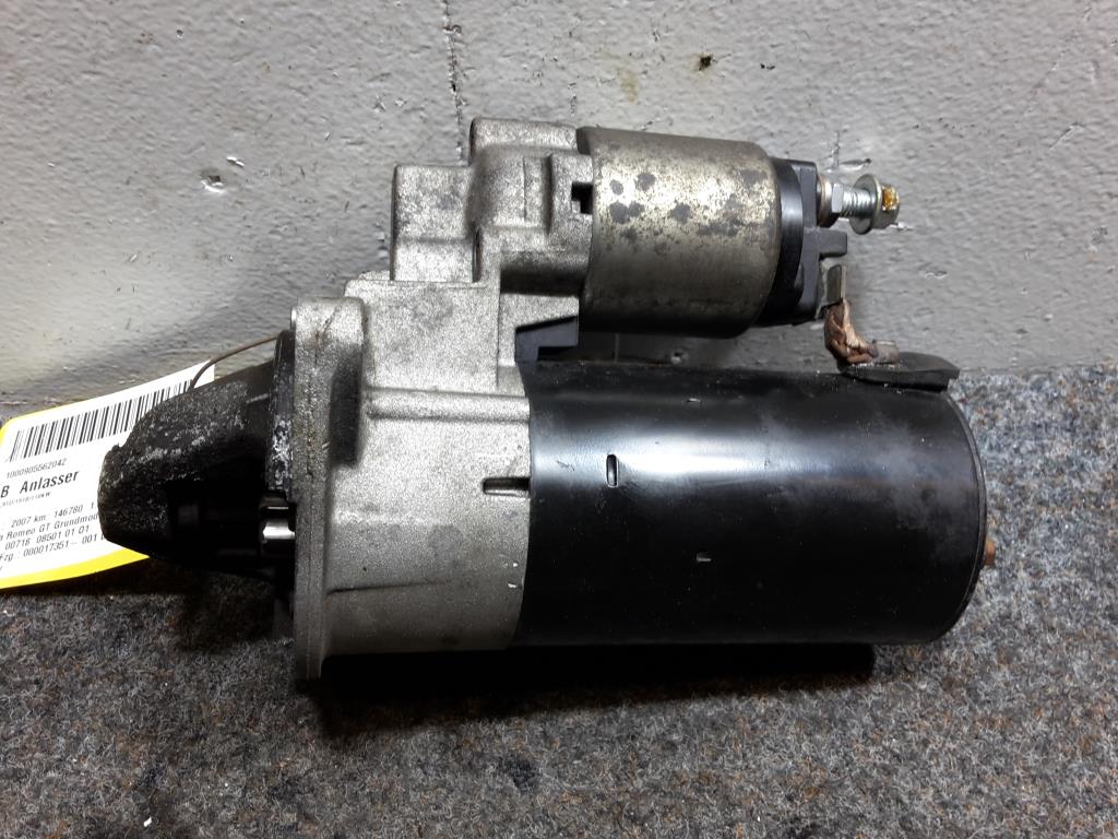 Alfa GT 937 BJ 2007 Anlasser Starter 1.9D 110KW 0001108234 Bosch