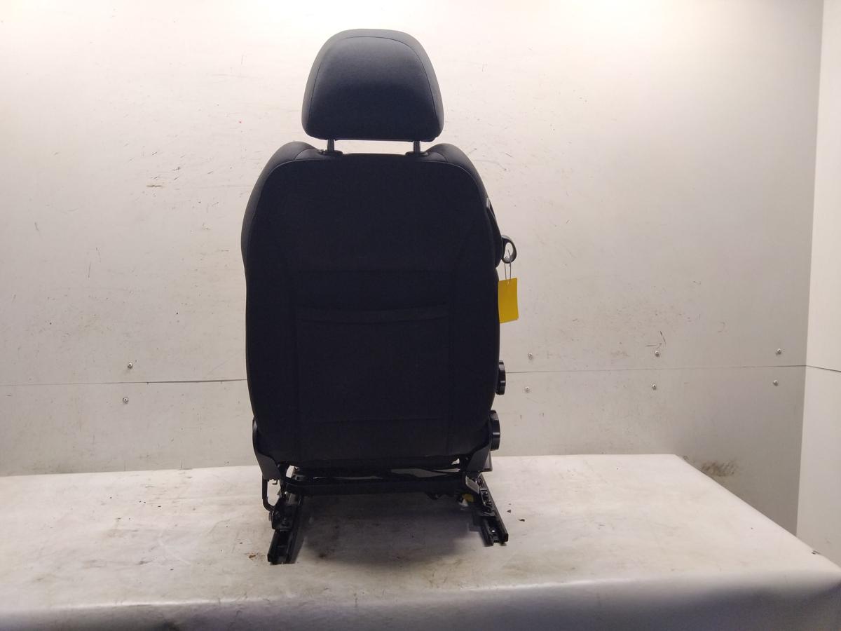 Audi A1 8X orig. Sitz vorn rechts Beifahrersitz 3t&uuml;rig Stoff schwarz/gelb BJ2010