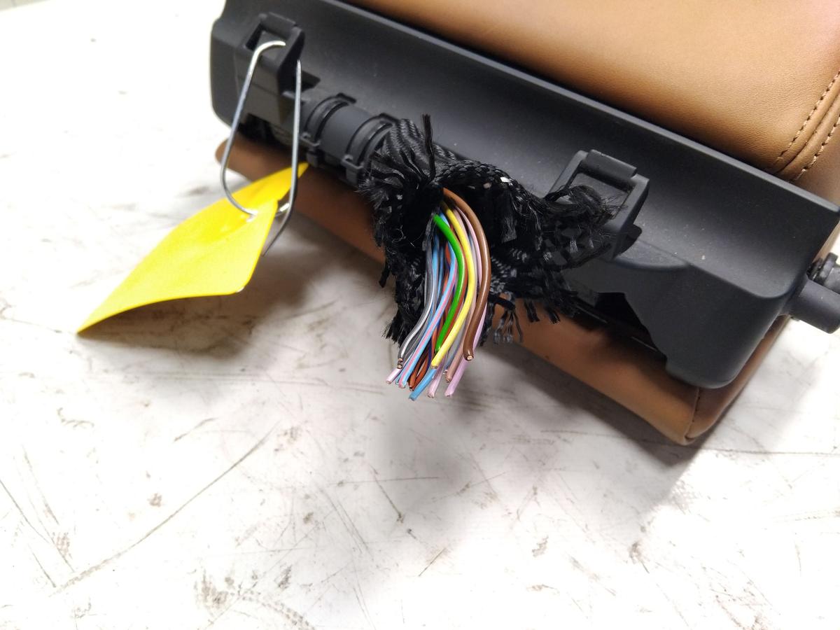 Audi A8 D4 4H Lang orig Armlehne hinten Leder muskatbraun inkl. Schalter BJ2015