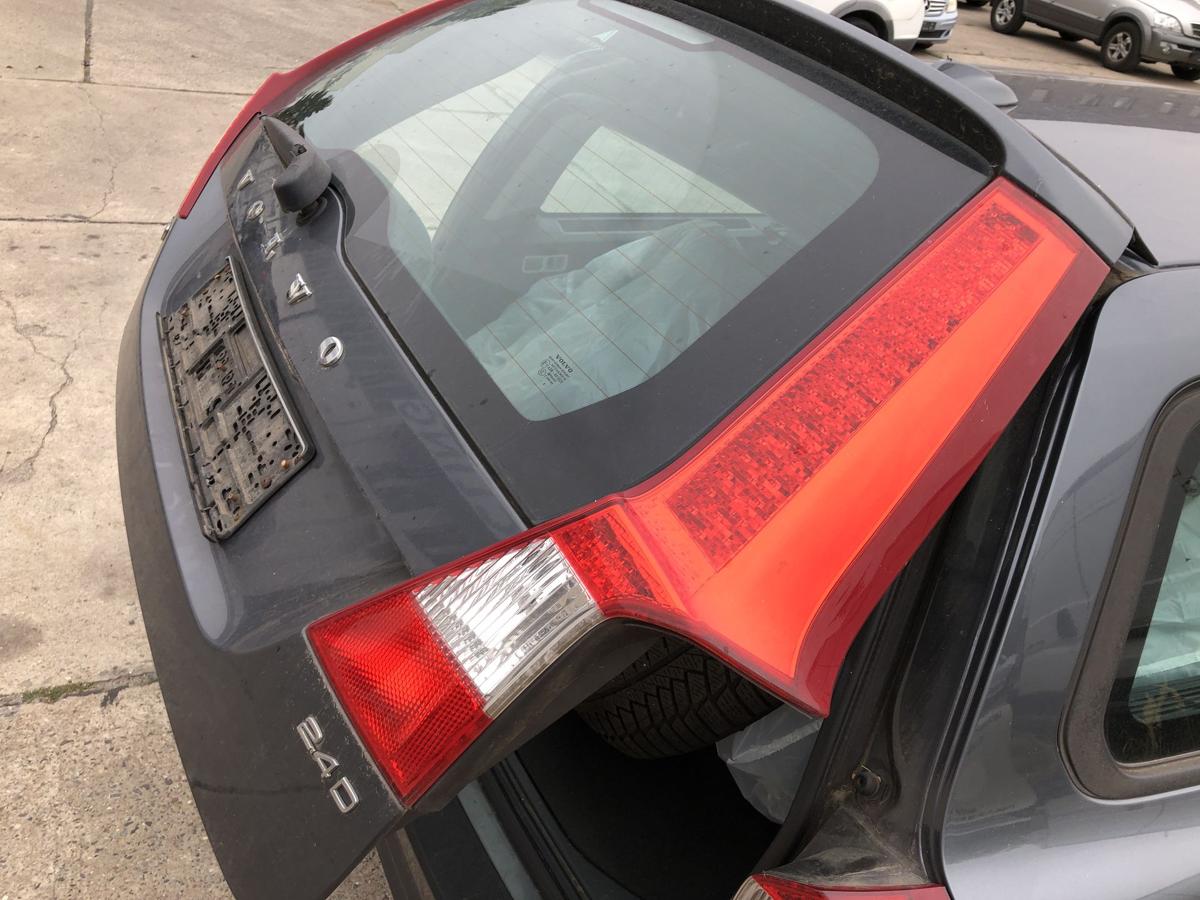Volvo V70 Typ B R&uuml;ckleuchte innen rechts Heckklappenteil R&uuml;cklicht Heckleuchte
