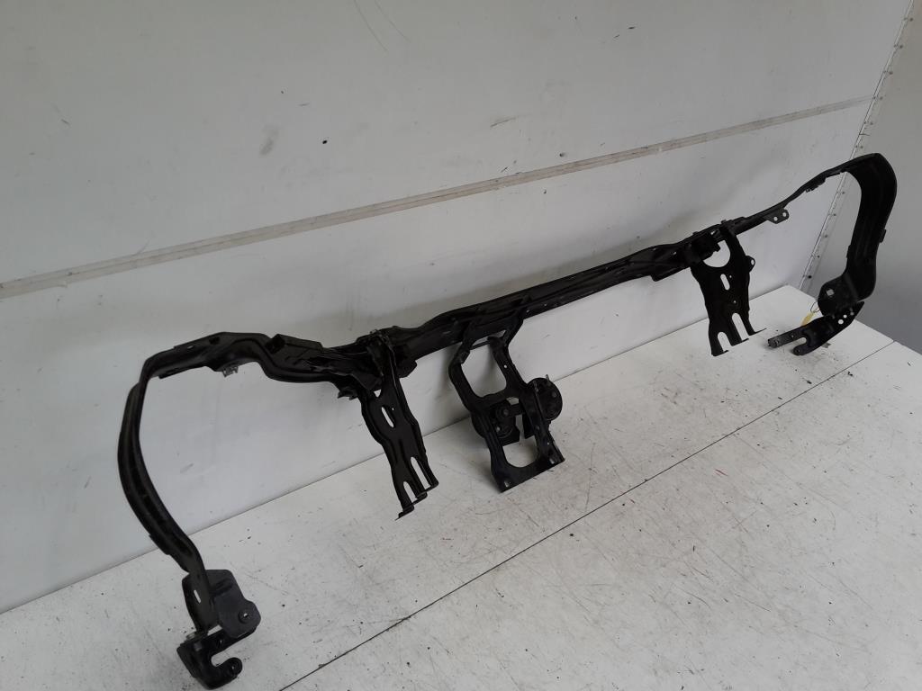 Mercedes C-Klasse W203 BJ 2003 Schlo&szlig;tr&auml;ger Frontblech Quertr&auml;ger