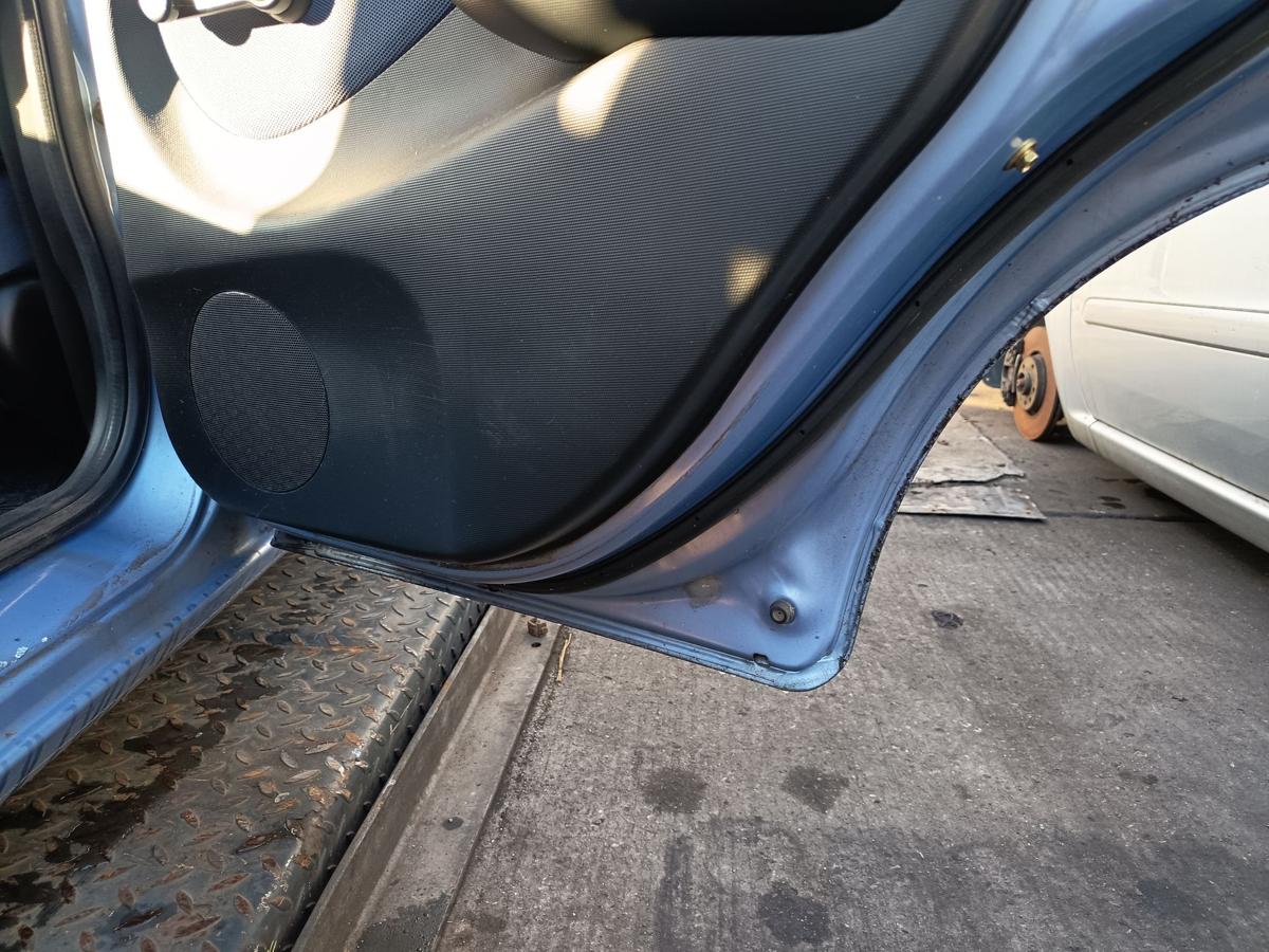 Honda Jazz GD1 original T&uuml;r hinten rechts B506M Ice Blue Baujahr 2002