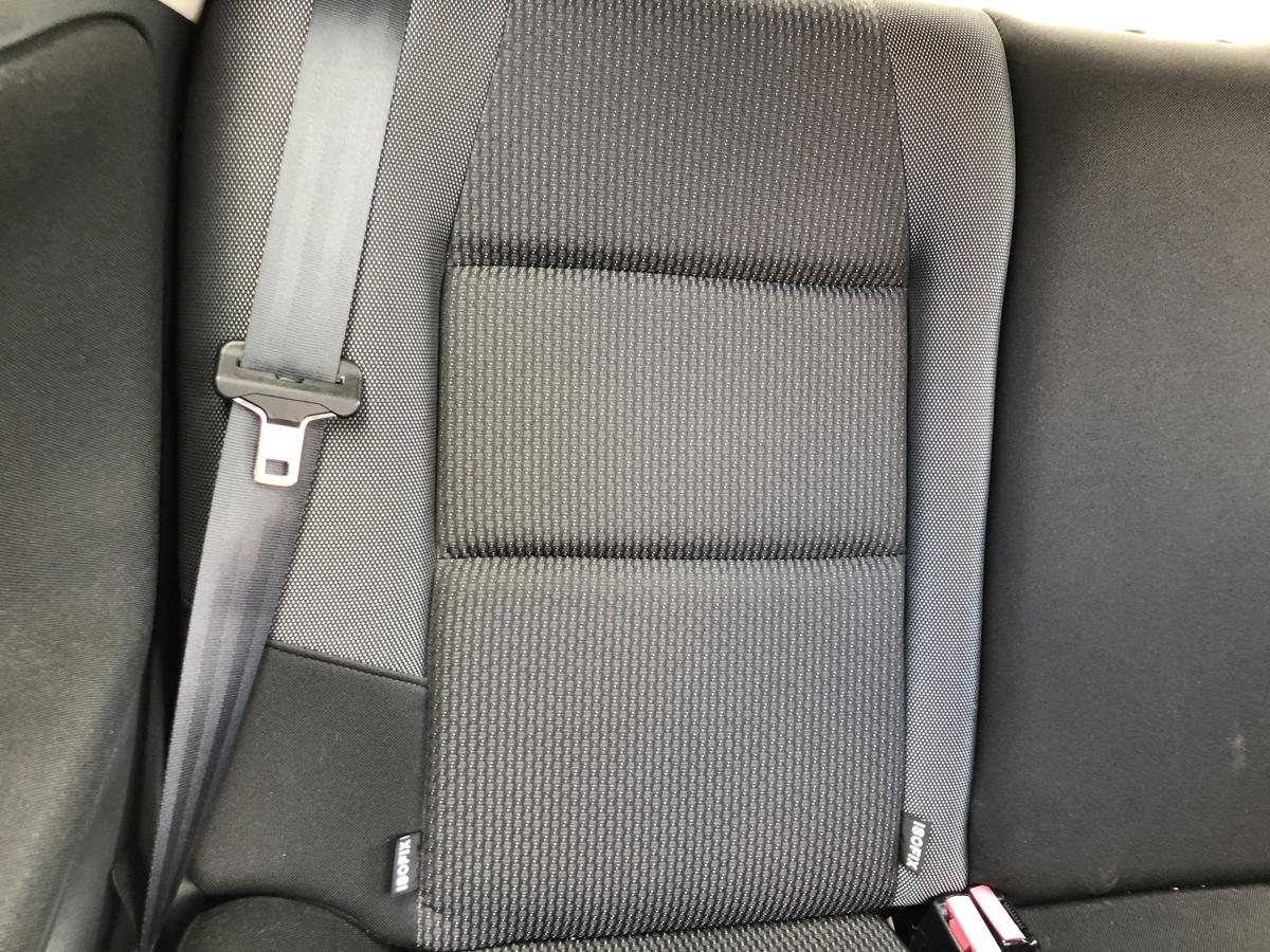Peugeot 207 WA WC R&uuml;cksitzbank R&uuml;ckbank Sitzbank hinten nur f&uuml;r 3 t&uuml;rer
