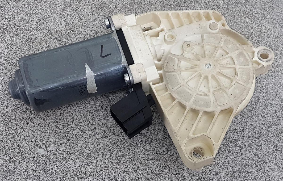 Mercedes A Klasse W169 Fensterhebermotor vorn links A1698204342 996146102 Bj08