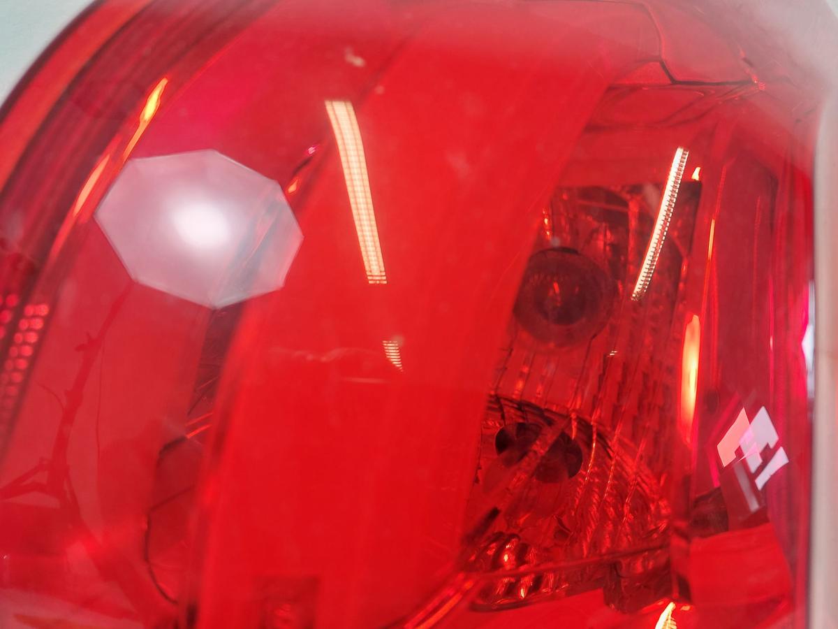 Peugeot 2008 I CU Rückleuchte rechts außen Ecke Rücklicht bis 2016 Heckleuchte