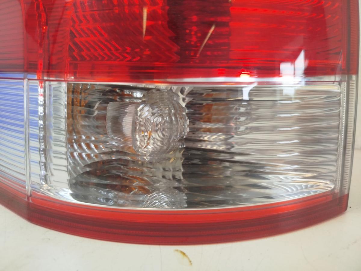 Opel Vectra C Caravan ab 05 R&uuml;ckleuchte au&szlig;en links Ecke Kombi rot silber