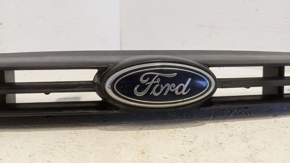 Ford Escort GAL Kühlergrill Frontgrill Grill mit Logo ab Bj 1995