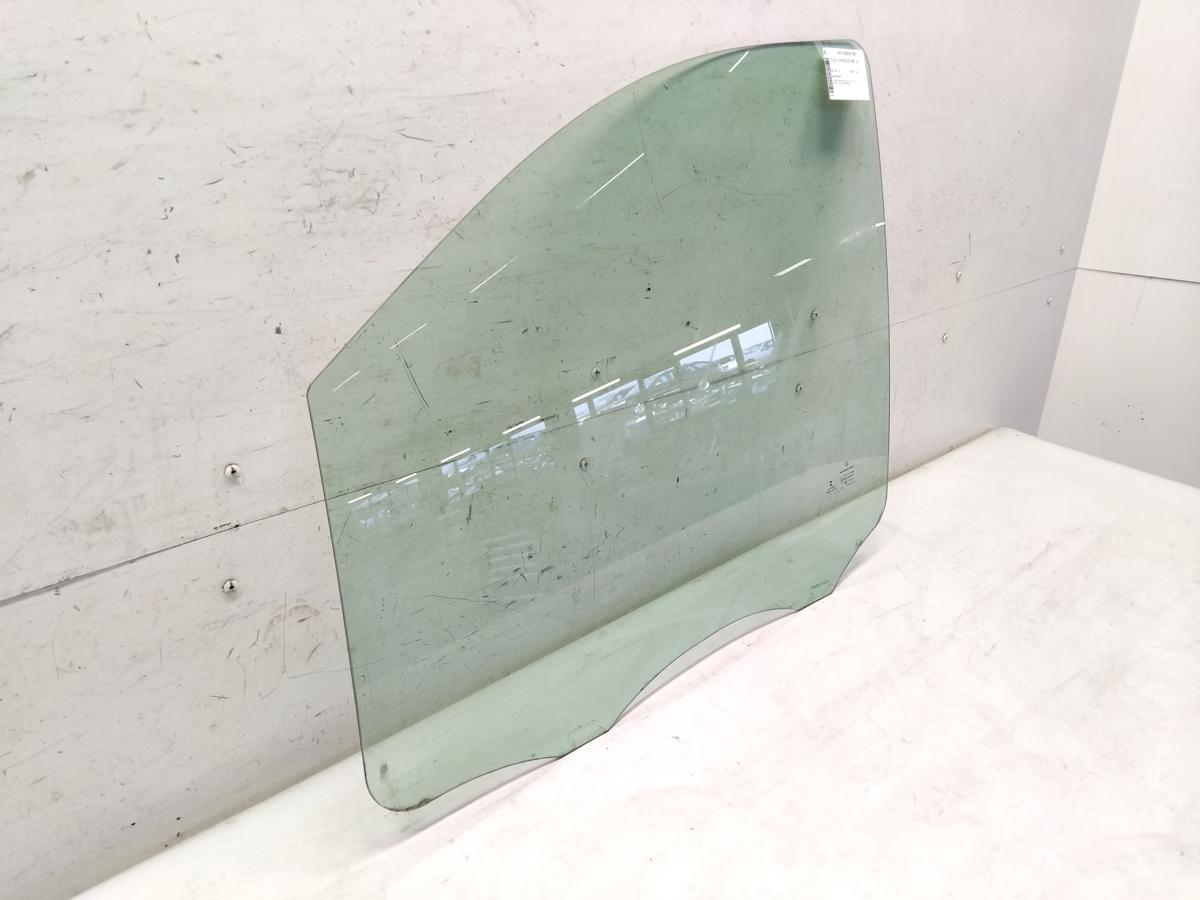 Mercedes Benz Vito 447 T&uuml;rscheibe vorn links gr&uuml;ncolor Bj.2014