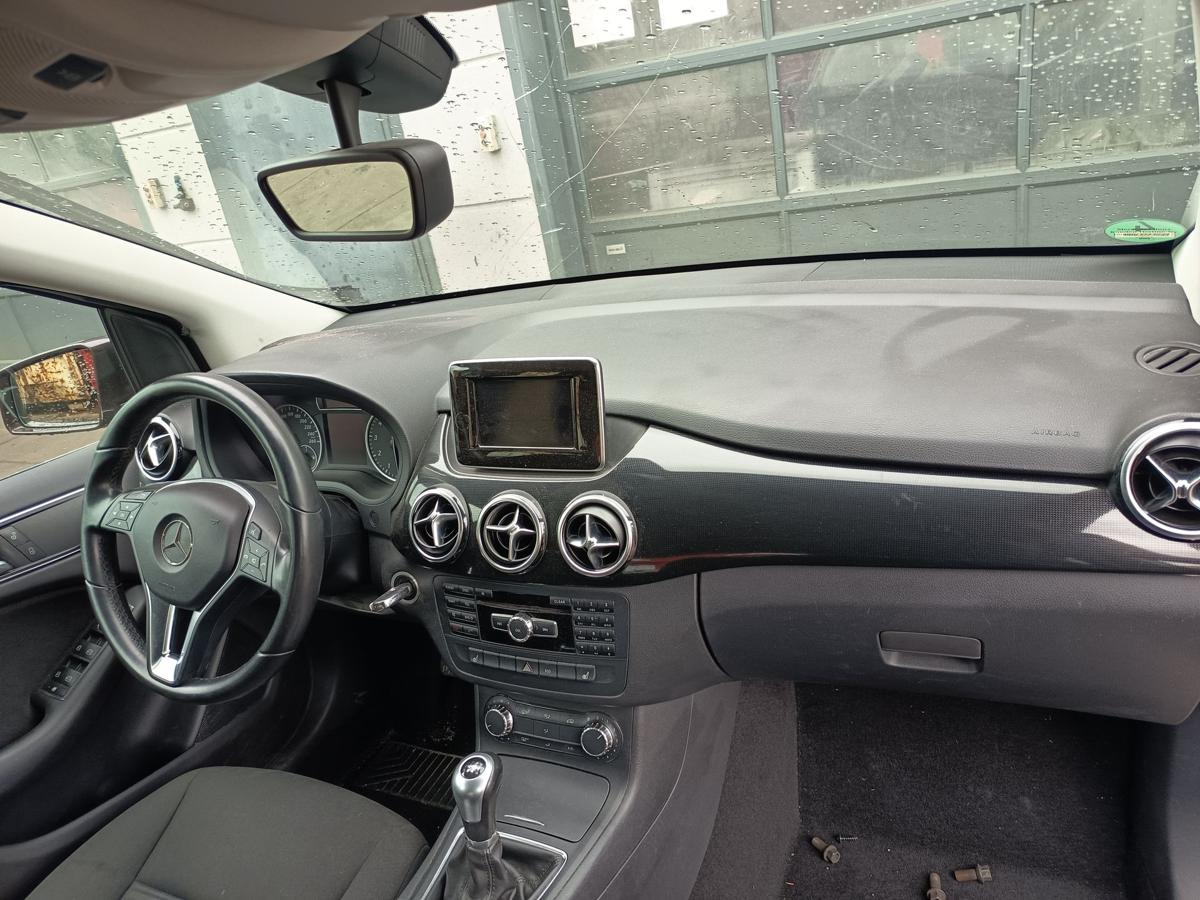 Mercedes W246 original Armaturentafel Brett Instrumententafel Rohbau Bj 2014