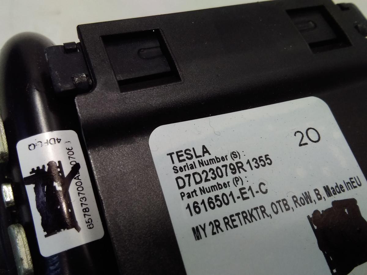 Tesla Model Y original Sicherheitsgurt hinten schwarz unfallfrei Bj.2023