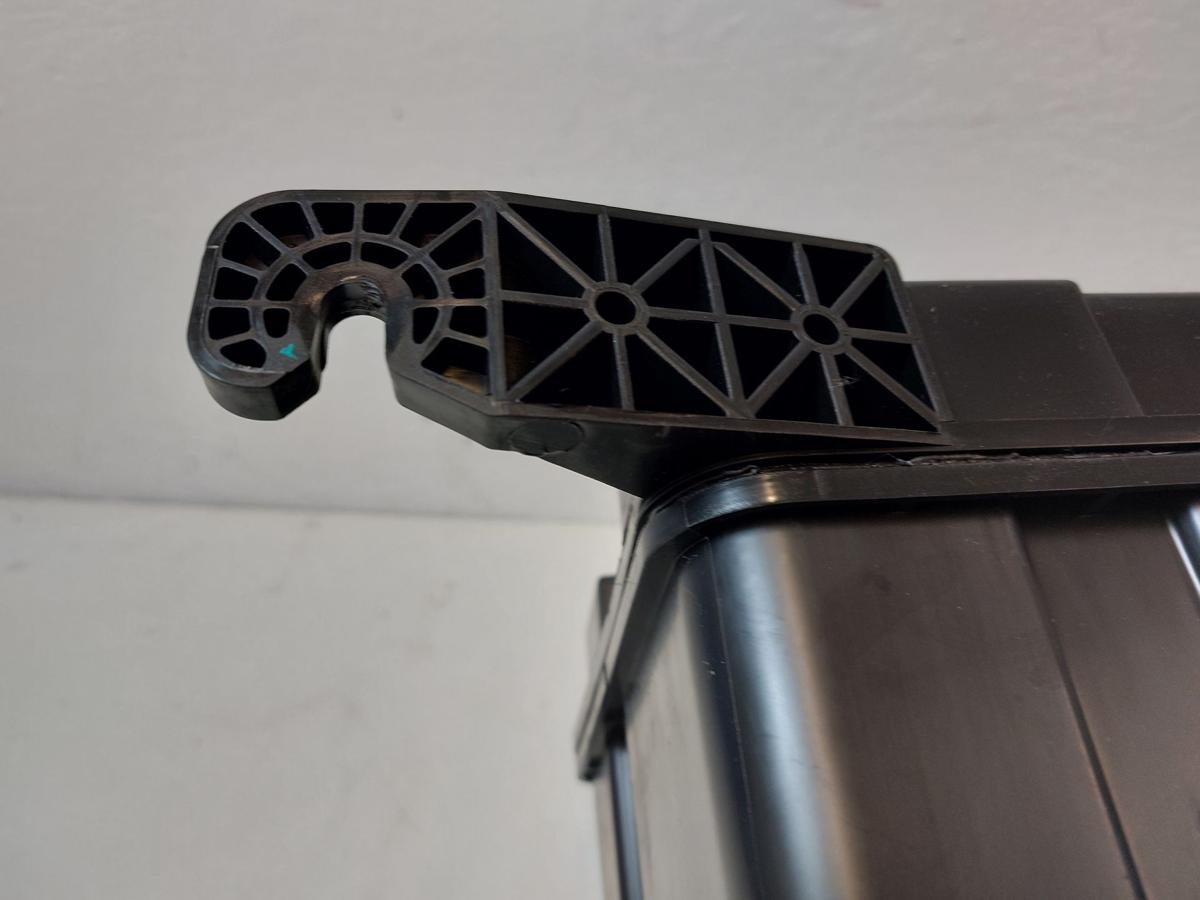 NIO EL6 Elektro SUV Subwoofer Bassbox Kofferraum OEM