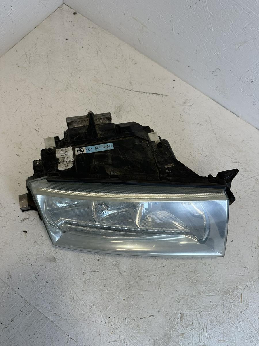 Skoda Octavia 1U Scheinwerfer Xenon Frontscheinwerfer Lampe vorn rechts