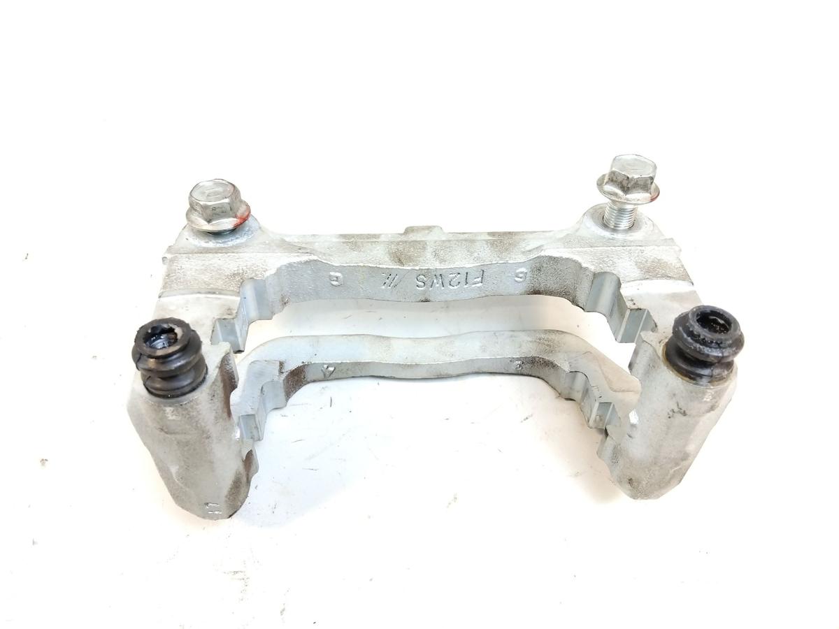 Mitsubishi Eclipse Cross original Bremssatteltr&auml;ger Vorderachse links Bj.2024