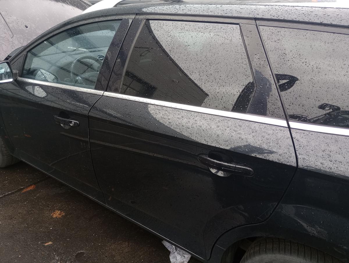 Ford Mondeo IV Kombi orig Tür hinten links Panther Schwarz Bj 2010